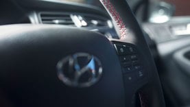 Udforsk udvalg af biler