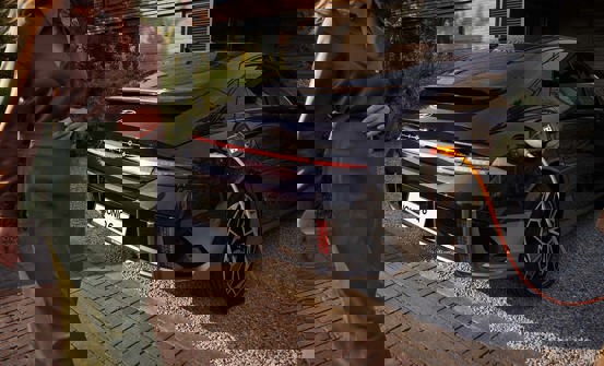 Opladning ude og hjemme