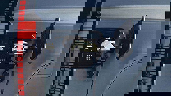 Vehicle-to-Load-adapter (V2L)