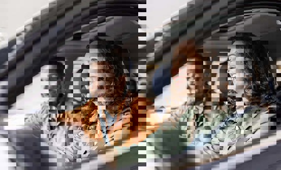 Book en smidig køreoplevelse i en elbil