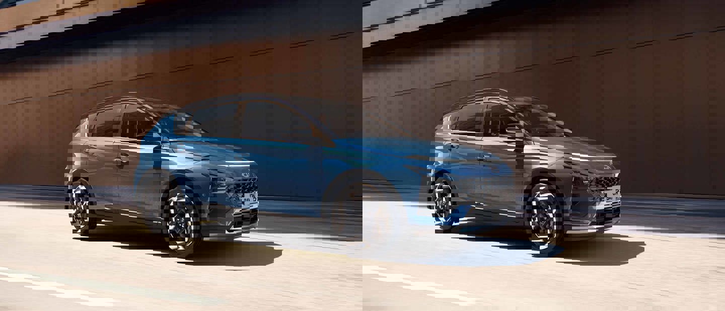 Hyundai BAYON set fra siden