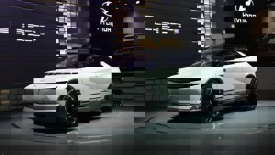 Udstillingsbil Hyundai Concept 45 i hvid 