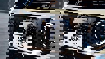 Vehicle-to-Load-adapter (V2L)